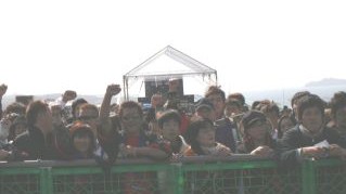 最前列 除幕G.jpg